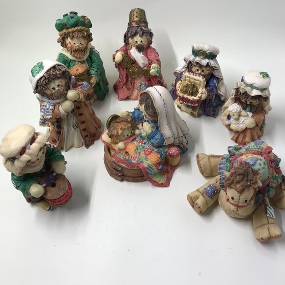 Vintage 1994 Cute as a Button Mary Rhyner Nativity Set 8 pieces Sew Cute!! - Picture 12 of 13